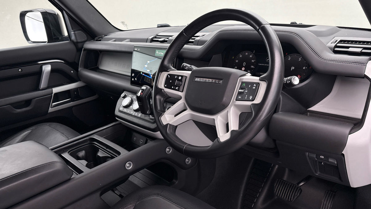 Used Land Rover Defender 2023 for sale - 77370425: Photo 5