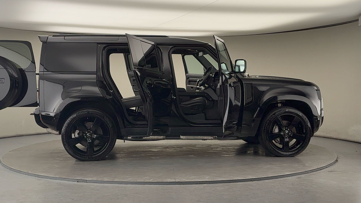 Used Land Rover Defender 2023 for sale - 77370425: Photo 56