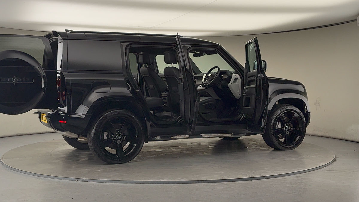 Used Land Rover Defender 2023 for sale - 77370425: Photo 57