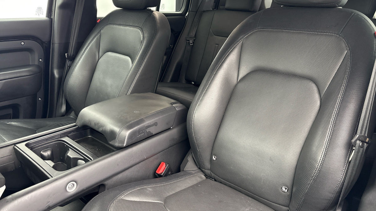 Used Land Rover Defender 2023 for sale - 77370425: Photo 7