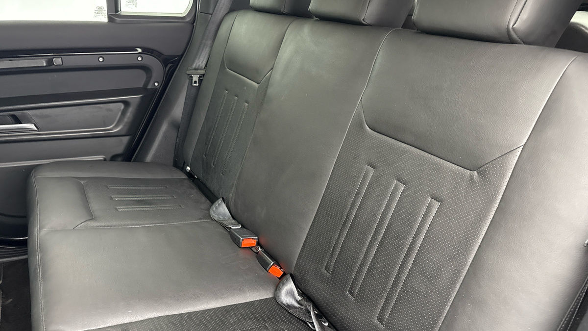 Used Land Rover Defender 2023 for sale - 77370425: Photo 8