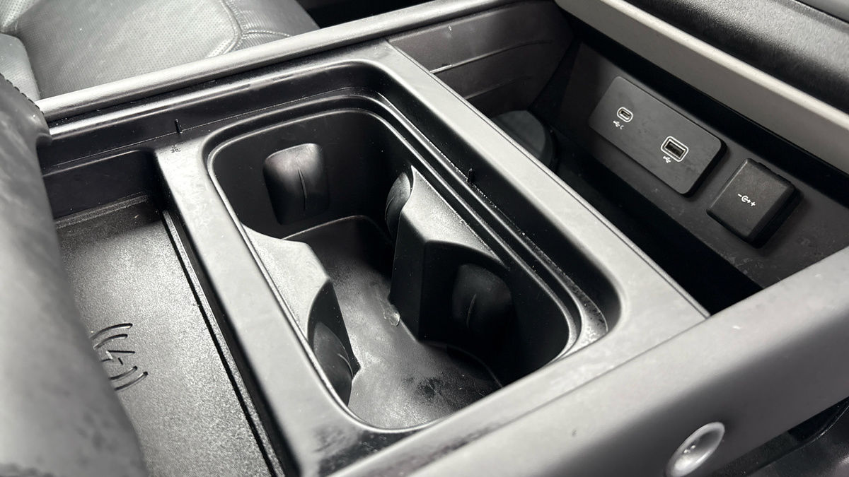 Used Land Rover Defender 2023 for sale - 77370425: Photo 9