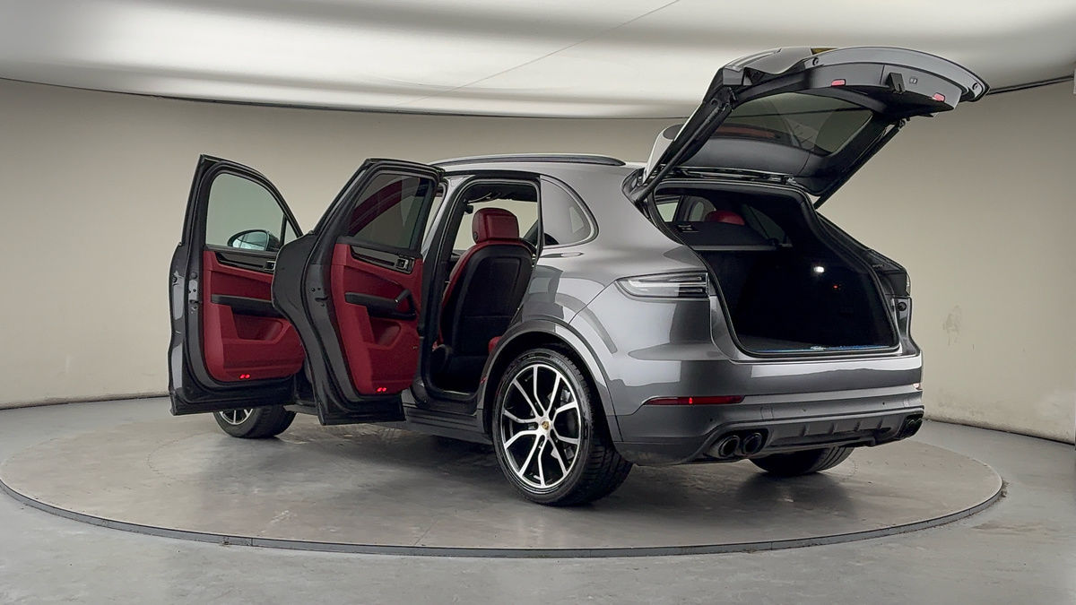 Used Porsche Cayenne 2021 for sale - 77535681: Photo 44