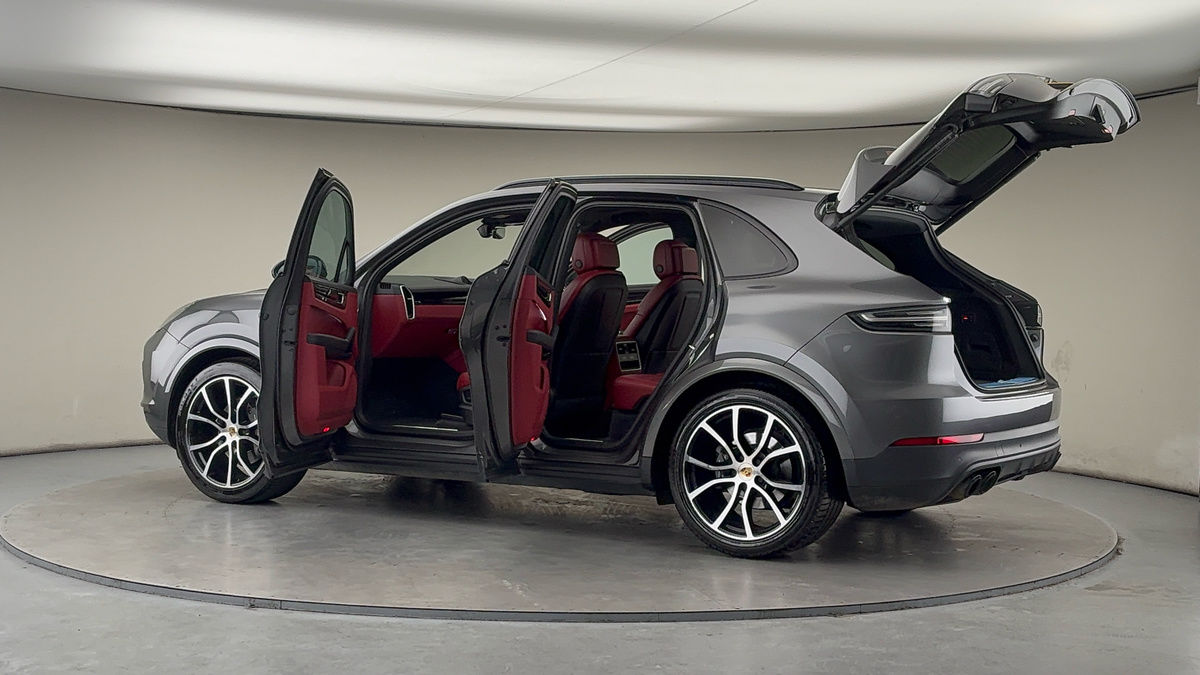 Used Porsche Cayenne 2021 for sale - 77535681: Photo 46