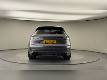 Used Porsche Cayenne 2021 for sale - 77535681: Photo
