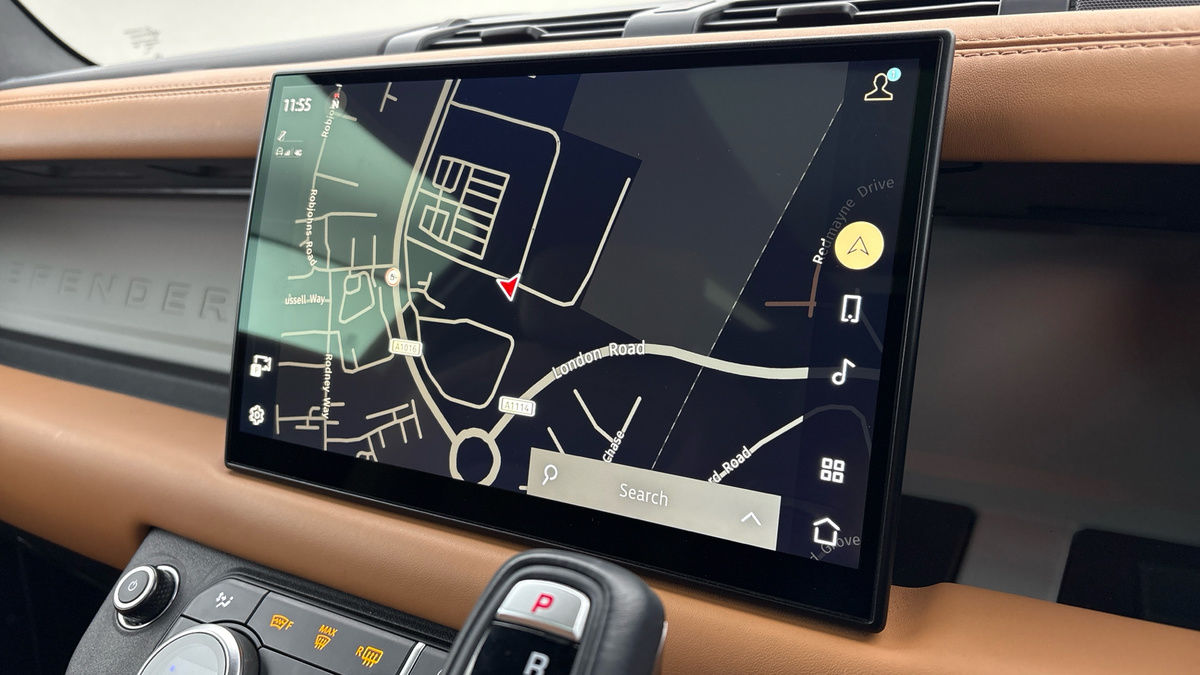 Used Land Rover Defender 2022 for sale - 77880796: Photo 17