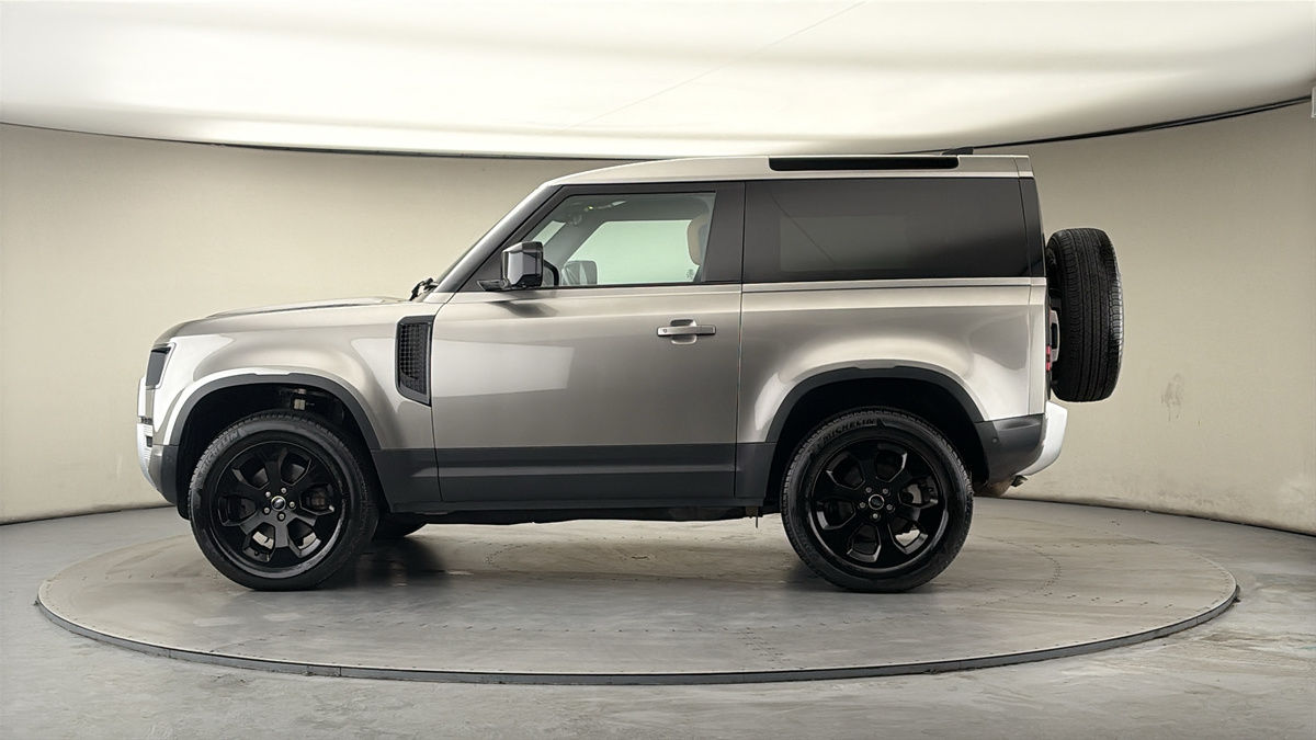 Used Land Rover Defender 2022 for sale - 77880796: Photo 28