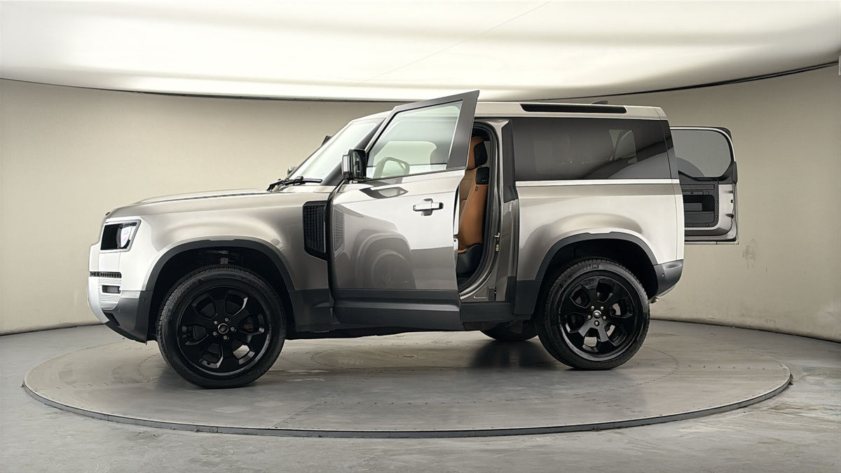 Used Land Rover Defender 2022 for sale - 77880796: Photo 48