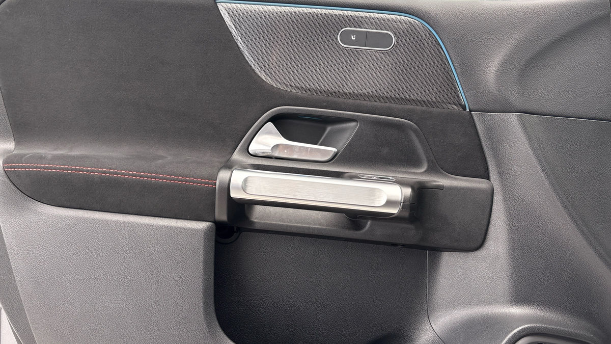 Used Mercedes-Benz GLB 2025 for sale - 76323896: Photo 19