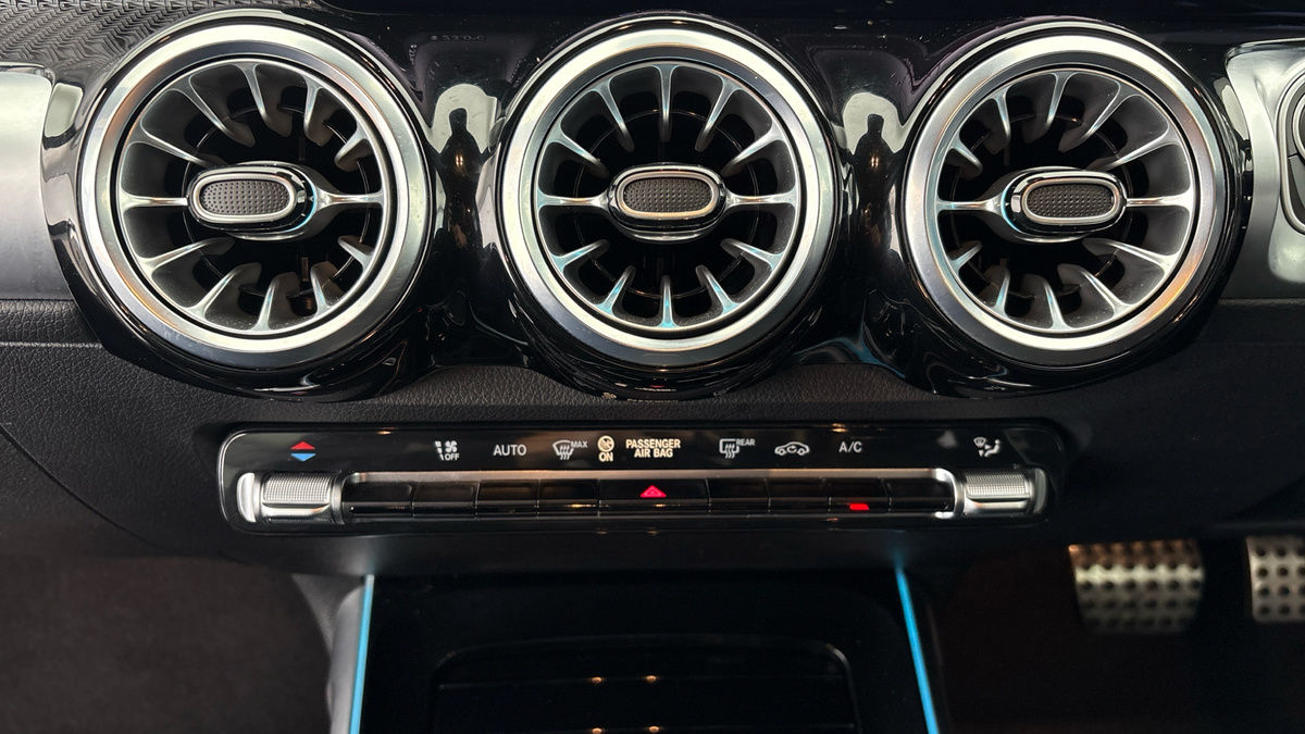 Used Mercedes-Benz GLB 2025 for sale - 76323896: Photo 6