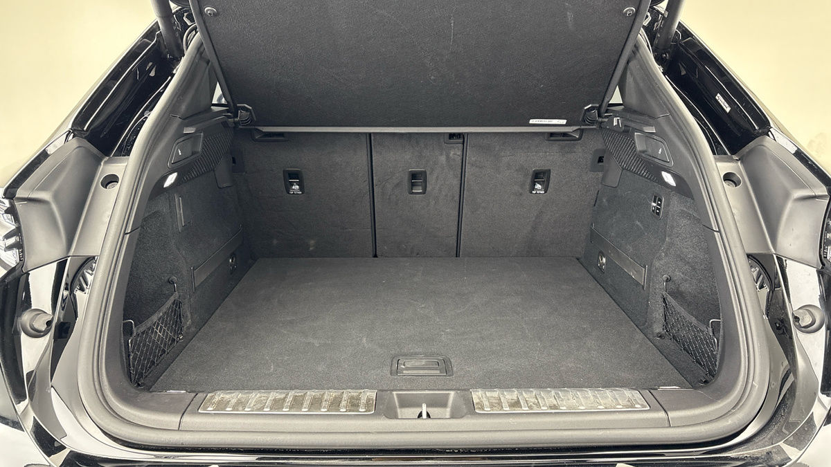 Used Porsche Macan 2025 for sale - 76655665: Photo 11