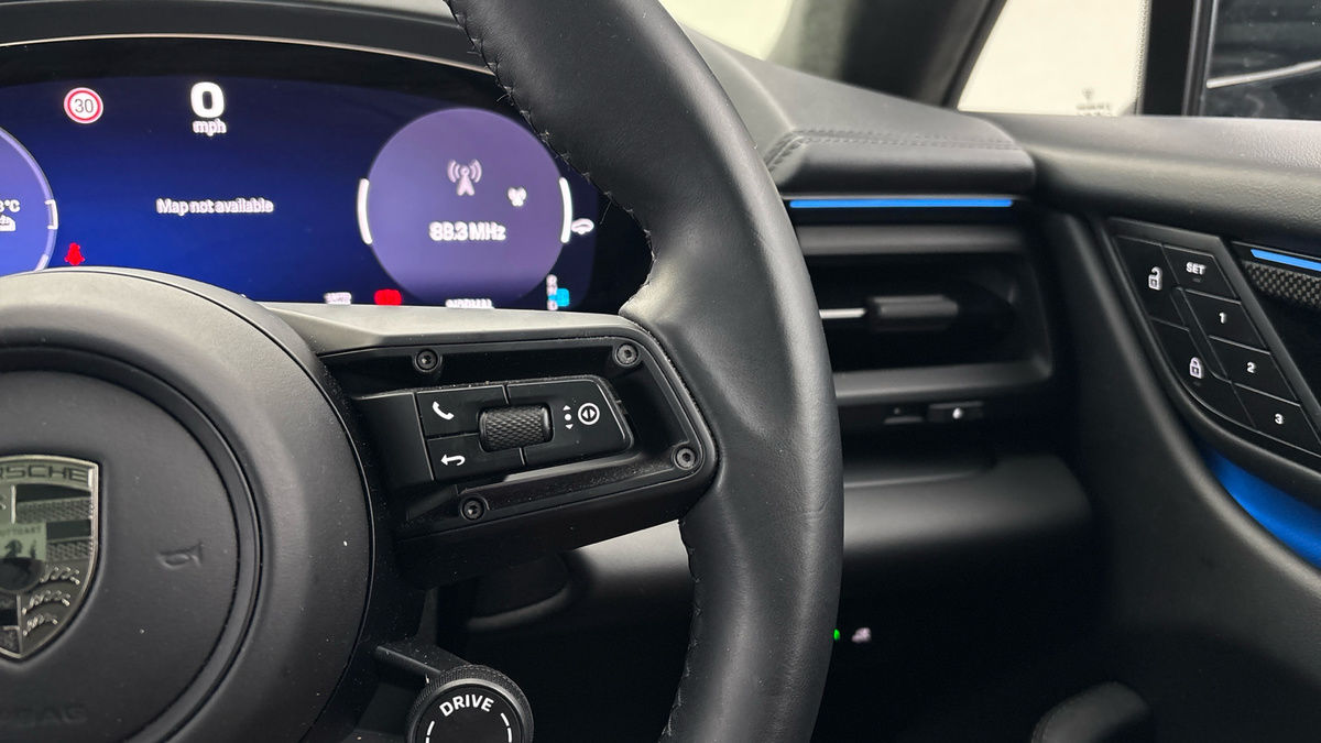 Used Porsche Macan 2025 for sale - 76655665: Photo 14