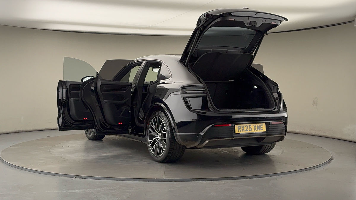 Used Porsche Macan 2025 for sale - 76655665: Photo 23