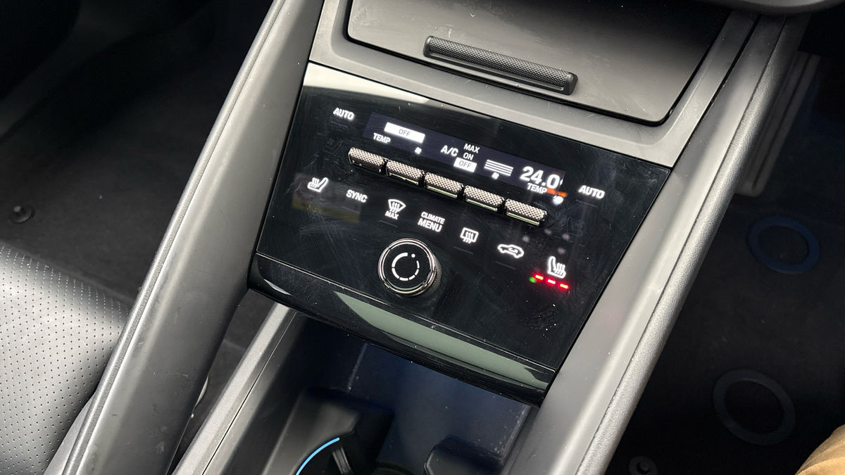 Used Porsche Macan 2025 for sale - 76655665: Photo 26