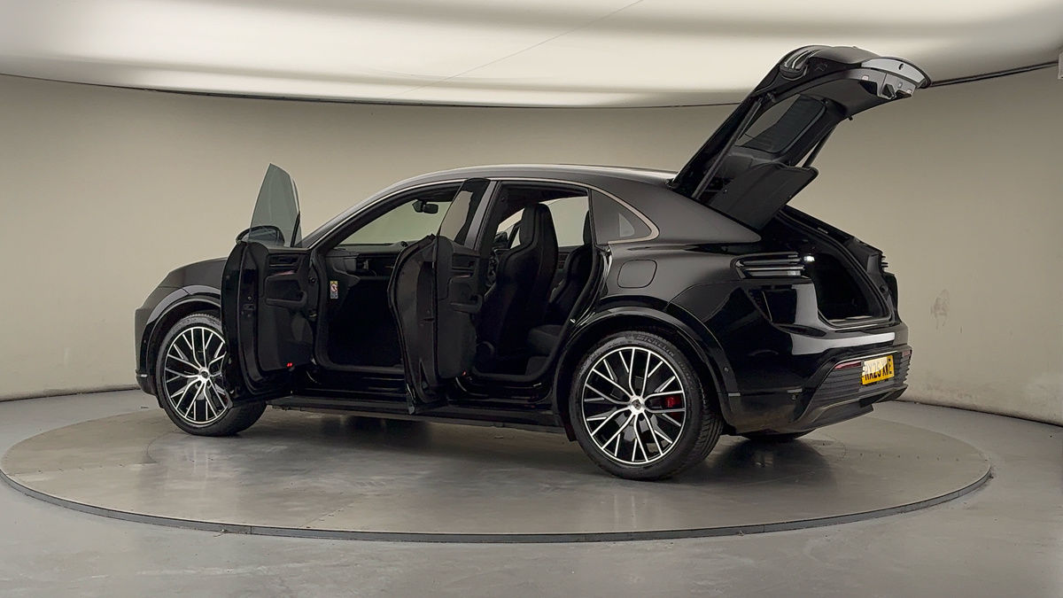 Used Porsche Macan 2025 for sale - 76655665: Photo 48