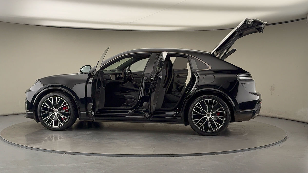 Used Porsche Macan 2025 for sale - 76655665: Photo 49