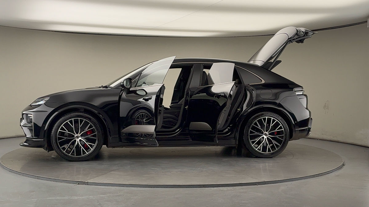 Used Porsche Macan 2025 for sale - 76655665: Photo 50