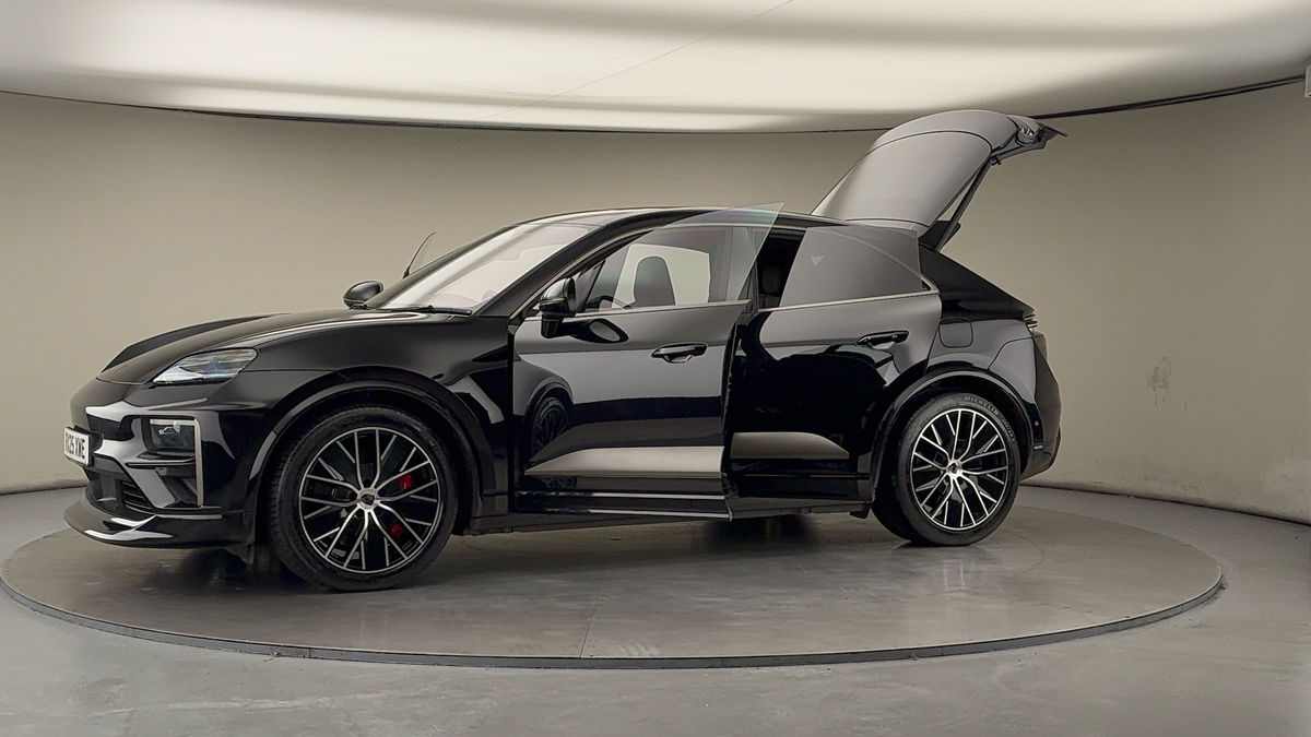 Used Porsche Macan 2025 for sale - 76655665: Photo 51