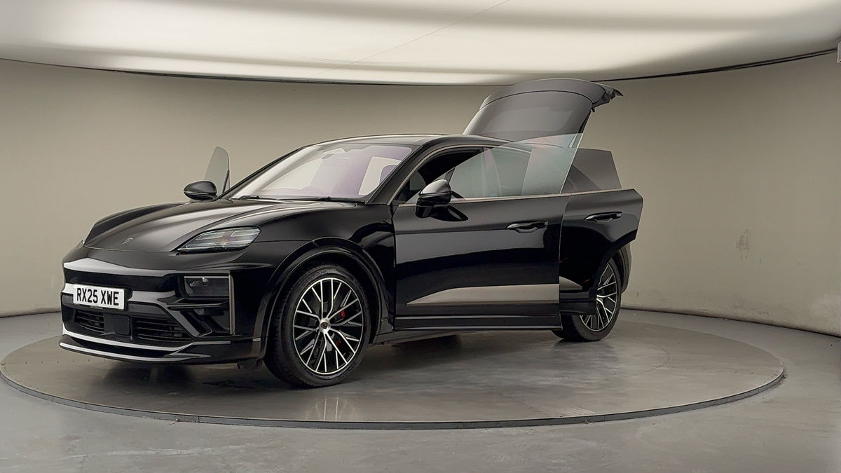 Used Porsche Macan 2025 for sale - 76655665: Photo 52