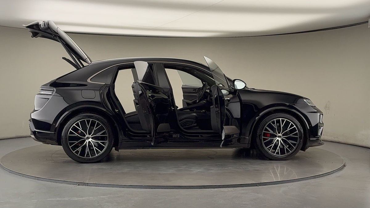 Used Porsche Macan 2025 for sale - 76655665: Photo 59