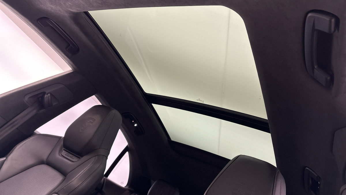 Used Porsche Macan 2025 for sale - 76655665: Photo 6