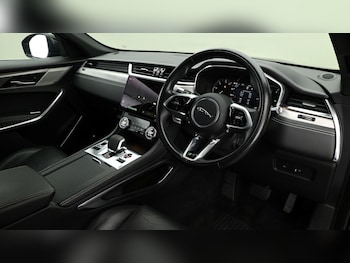 Used Jaguar F-Pace 2021 for sale - 75620722: Photo