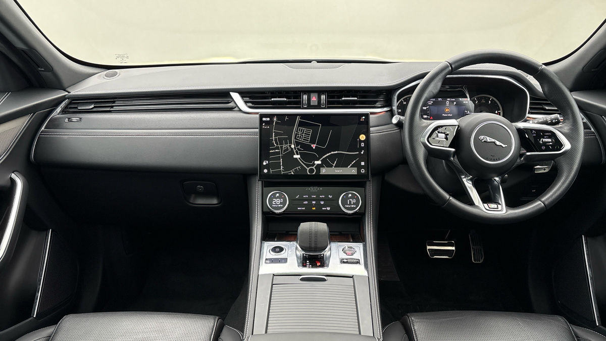 Used Jaguar F-Pace 2022 for sale - 76884633: Photo 12