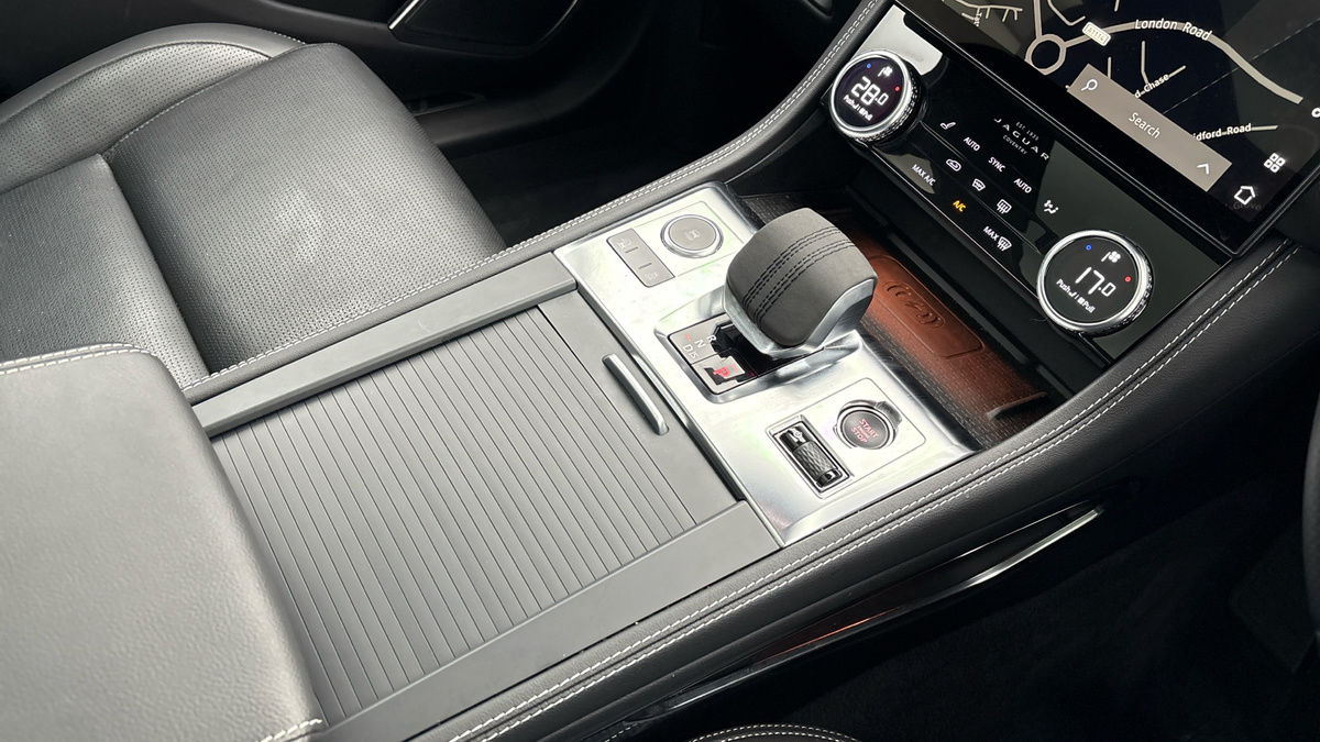 Used Jaguar F-Pace 2022 for sale - 76884633: Photo 18