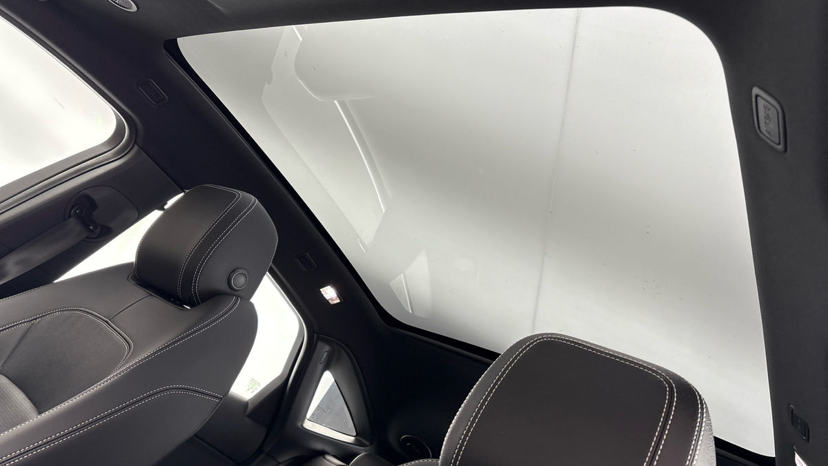 Used Jaguar E-Pace 2023 for sale - 76630365: Photo 12