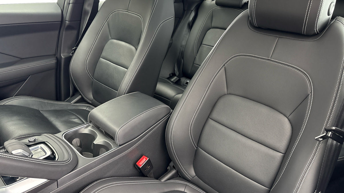 Used Jaguar E-Pace 2023 for sale - 76630365: Photo 13