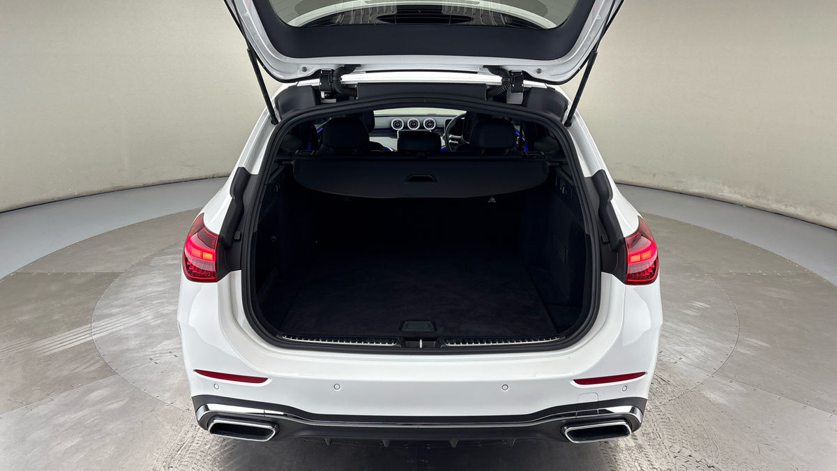 Used Mercedes-Benz C Class 2024 for sale - 75987106: Photo 11