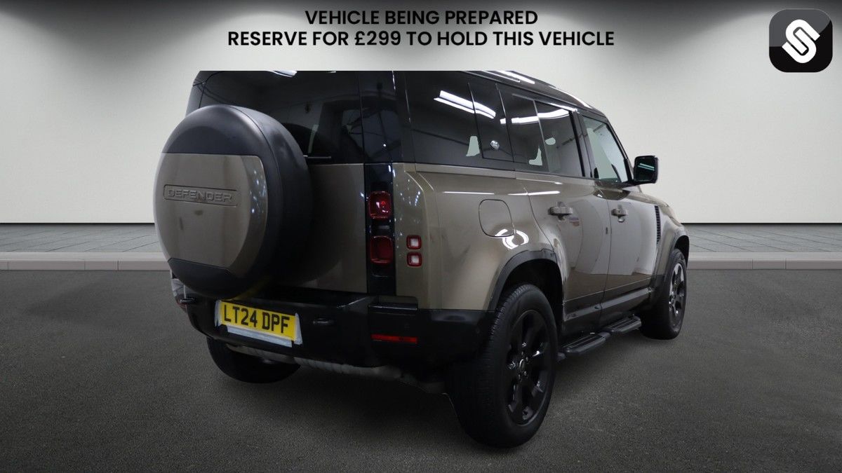 Used Land Rover Defender 2024 for sale - 78018064: Photo 4