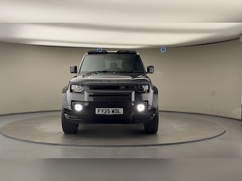 Used Land Rover Defender 90 2025 for sale - 76950909: Photo