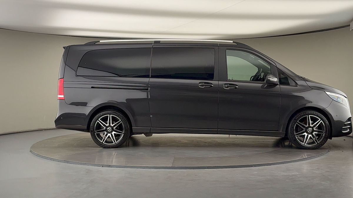 Used Mercedes-Benz V-Class 2023 for sale - 78213285: Photo 16