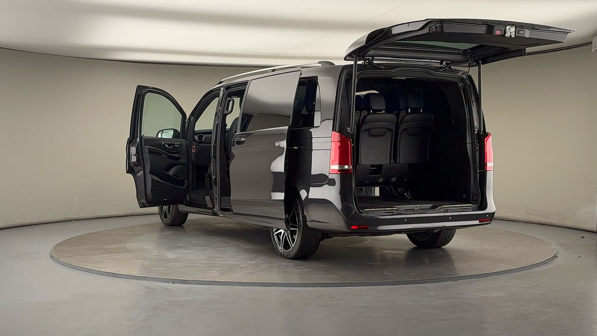 Used Mercedes-Benz V-Class 2023 for sale - 78213285: Photo 23