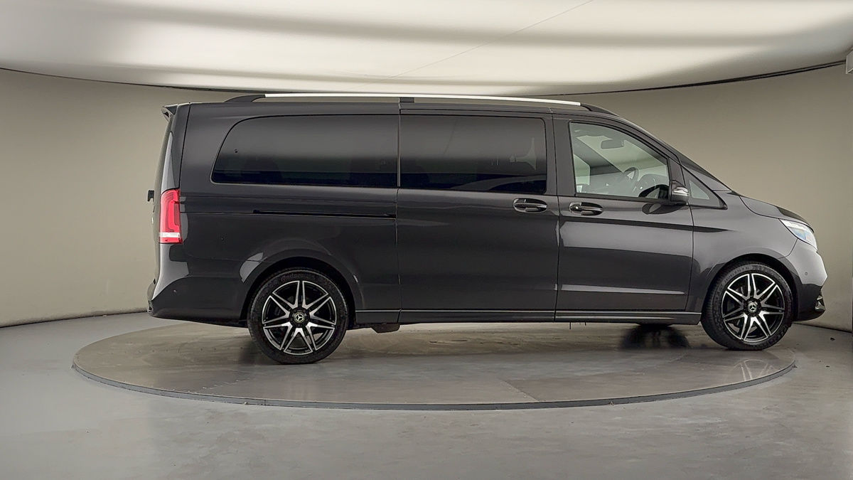 Used Mercedes-Benz V-Class 2023 for sale - 78213285: Photo 37