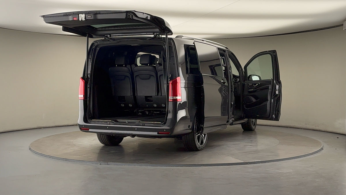 Used Mercedes-Benz V-Class 2023 for sale - 78213285: Photo 59