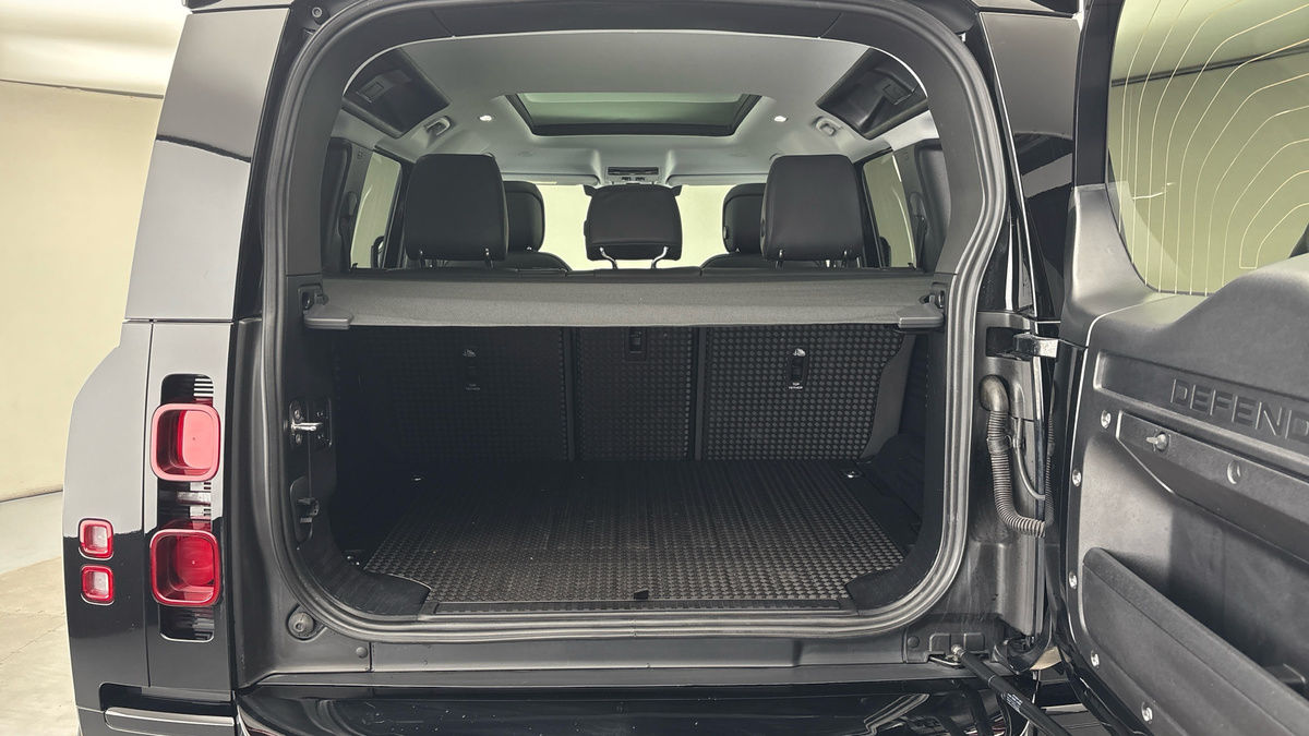 Used Land Rover Defender 110 2024 for sale - 76197994: Photo 11