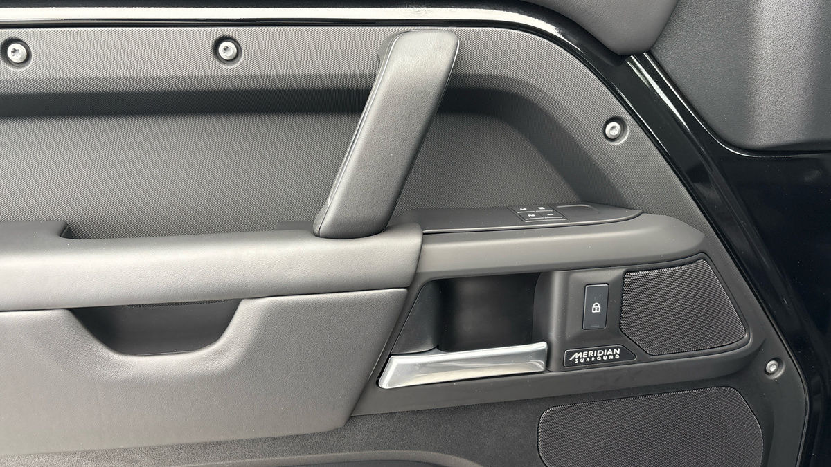 Used Land Rover Defender 110 2024 for sale - 76197994: Photo 19