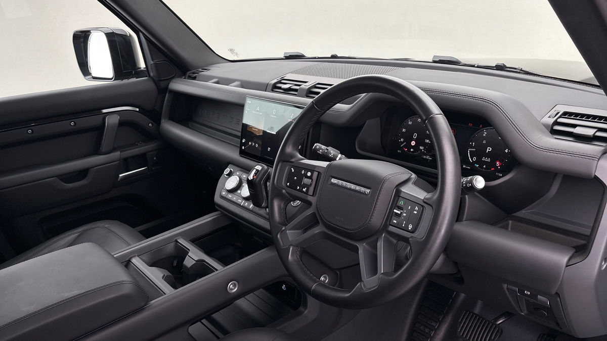 Used Land Rover Defender 110 2024 for sale - 76197994: Photo 5