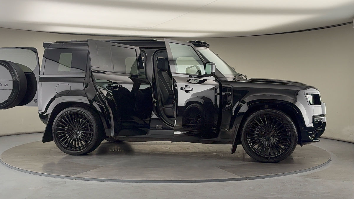 Used Land Rover Defender 110 2024 for sale - 76197994: Photo 61