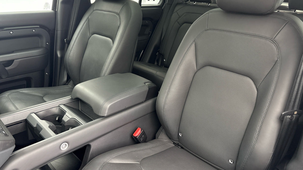 Used Land Rover Defender 110 2024 for sale - 76197994: Photo 7