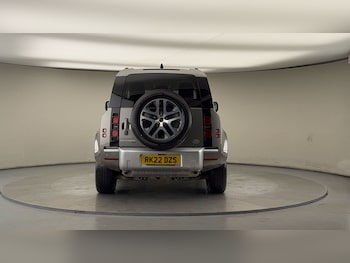 Used Land Rover Defender 2022 for sale - 78300131: Photo