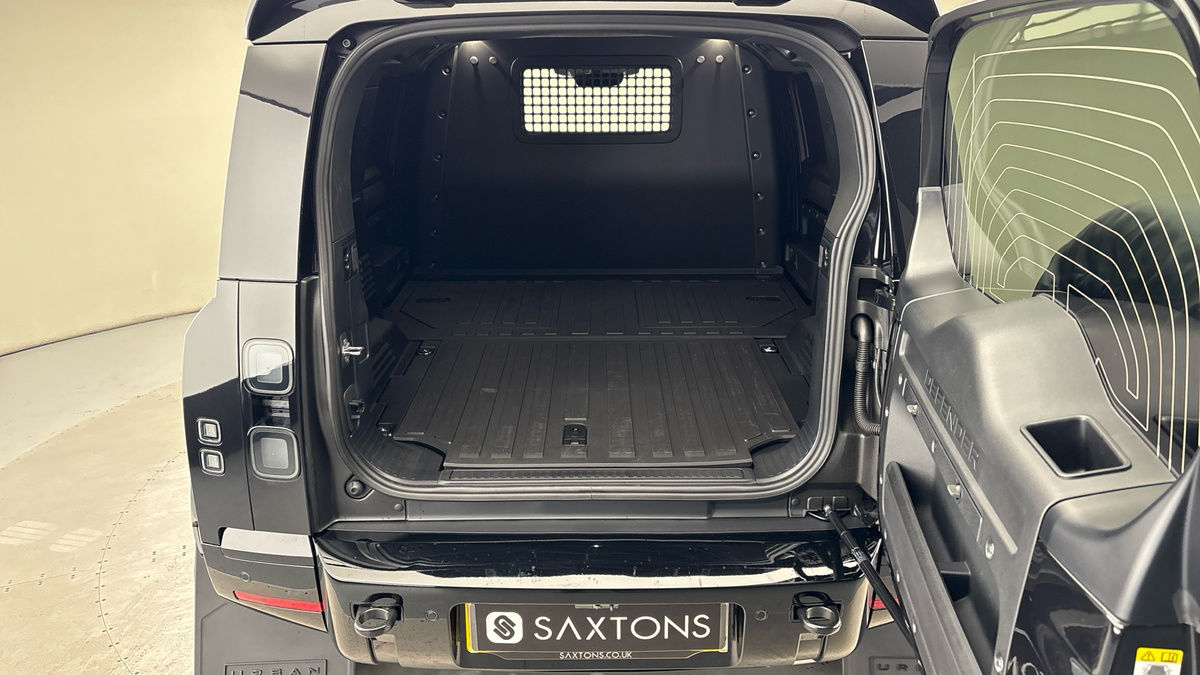 Used Land Rover Defender 110 2026 for sale - 77395058: Photo 11