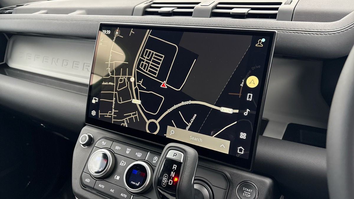 Used Land Rover Defender 110 2026 for sale - 77395058: Photo 17