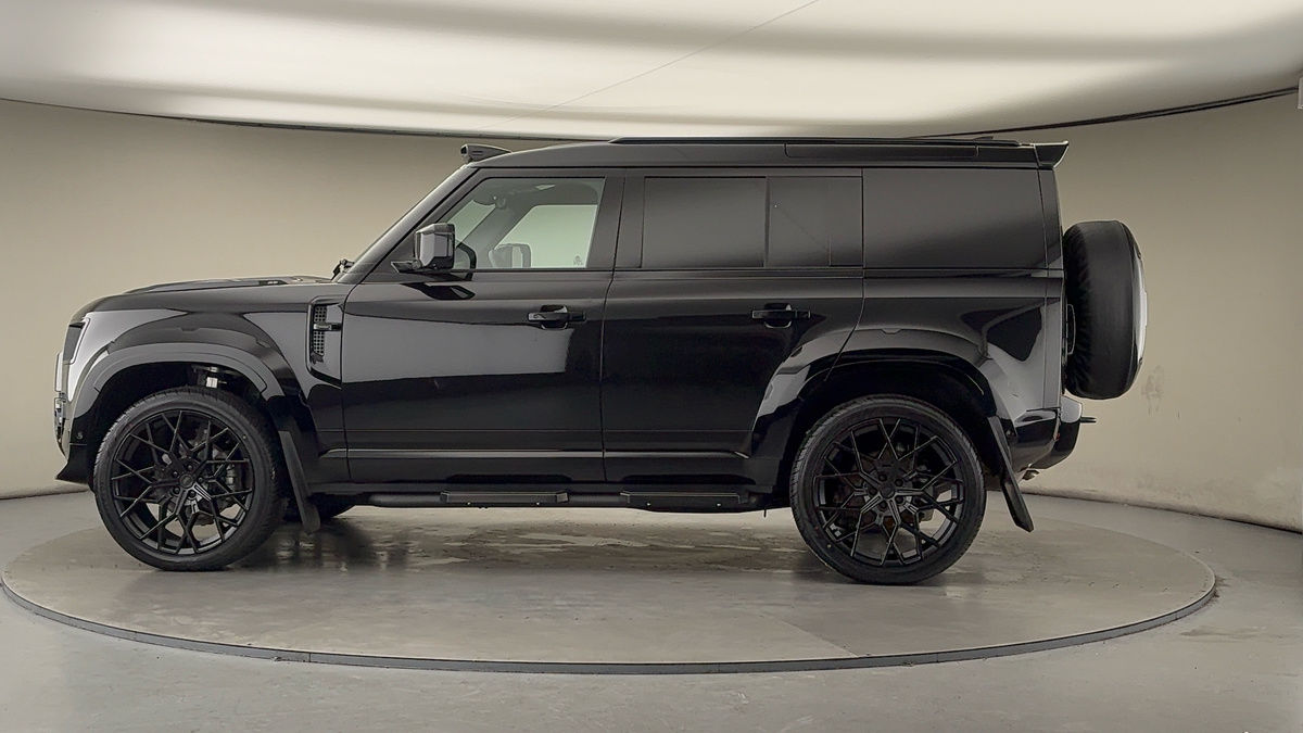 Used Land Rover Defender 110 2026 for sale - 77395058: Photo 30