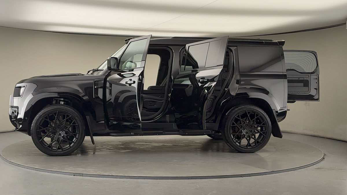 Used Land Rover Defender 110 2026 for sale - 77395058: Photo 50