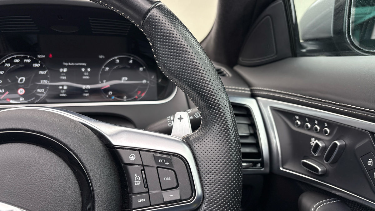 Used Jaguar F-Type 2022 for sale - 76712259: Photo 14