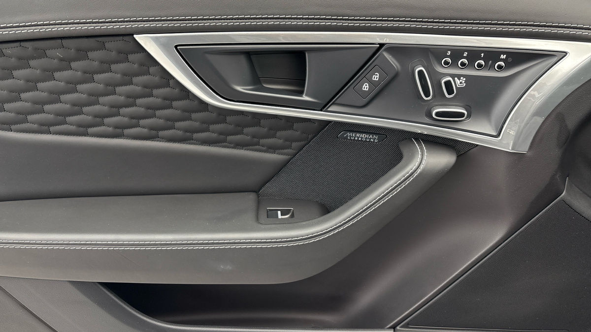 Used Jaguar F-Type 2022 for sale - 76712259: Photo 19