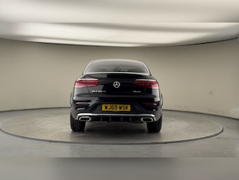 Used Mercedes-Benz GLC 2019 for sale - 77694011: Photo